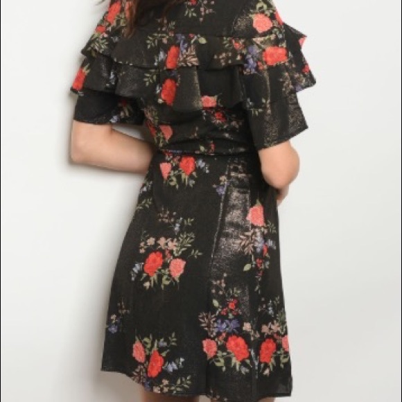 Gorgeous Shimmer Wrap Around  Floral Dress - Picture 2 of 3